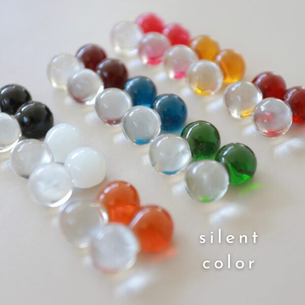 silent color｜スノーマンモチーフ メンカラ×クリア 球体ピアス／イヤリング（9色展開）／クリアアクセサリー