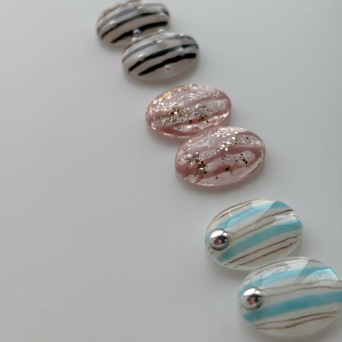 Stripe|ストライプピアス 小ぶり レジン シンプル 個性的 サージカルステンレス|choucollet. - 画像 (2)