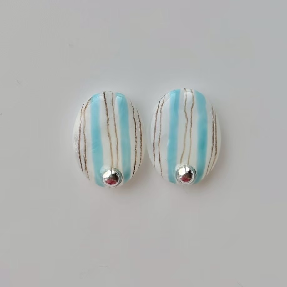 Stripe|ストライプピアス 小ぶり レジン シンプル 個性的 サージカルステンレス|choucollet. - 画像 (6)